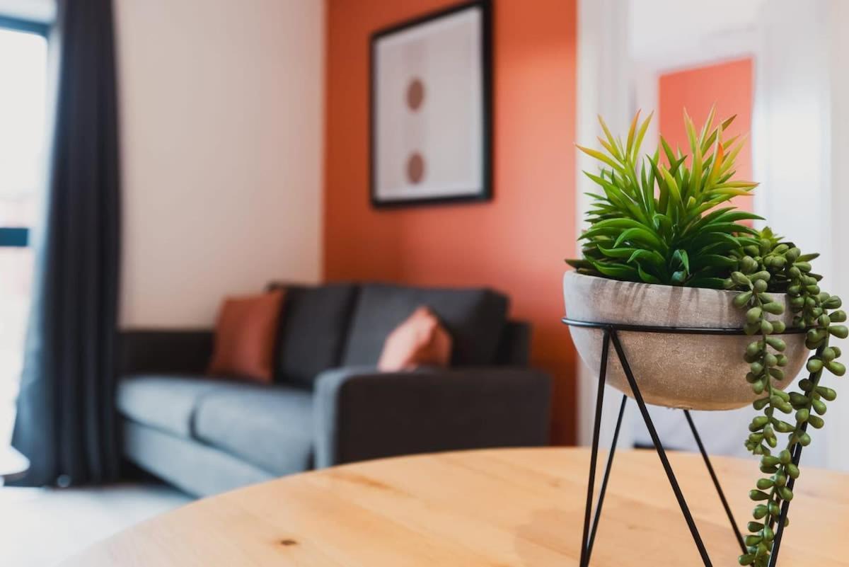 Stayzeni, Hardwick House Derby 2 Bed Apartment Exteriör bild
